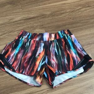 Lululemon Hotty Hot Low Rise Shorts